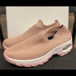 Size 11.5 Pink Tennis Shoes w/Mishansha Inserts